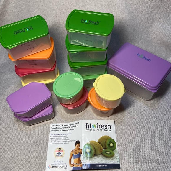 - Fit & Fresh Kids' Healthy Lunch Containers - Picture 1 of 5